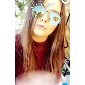 Meet your Posher, Alanis